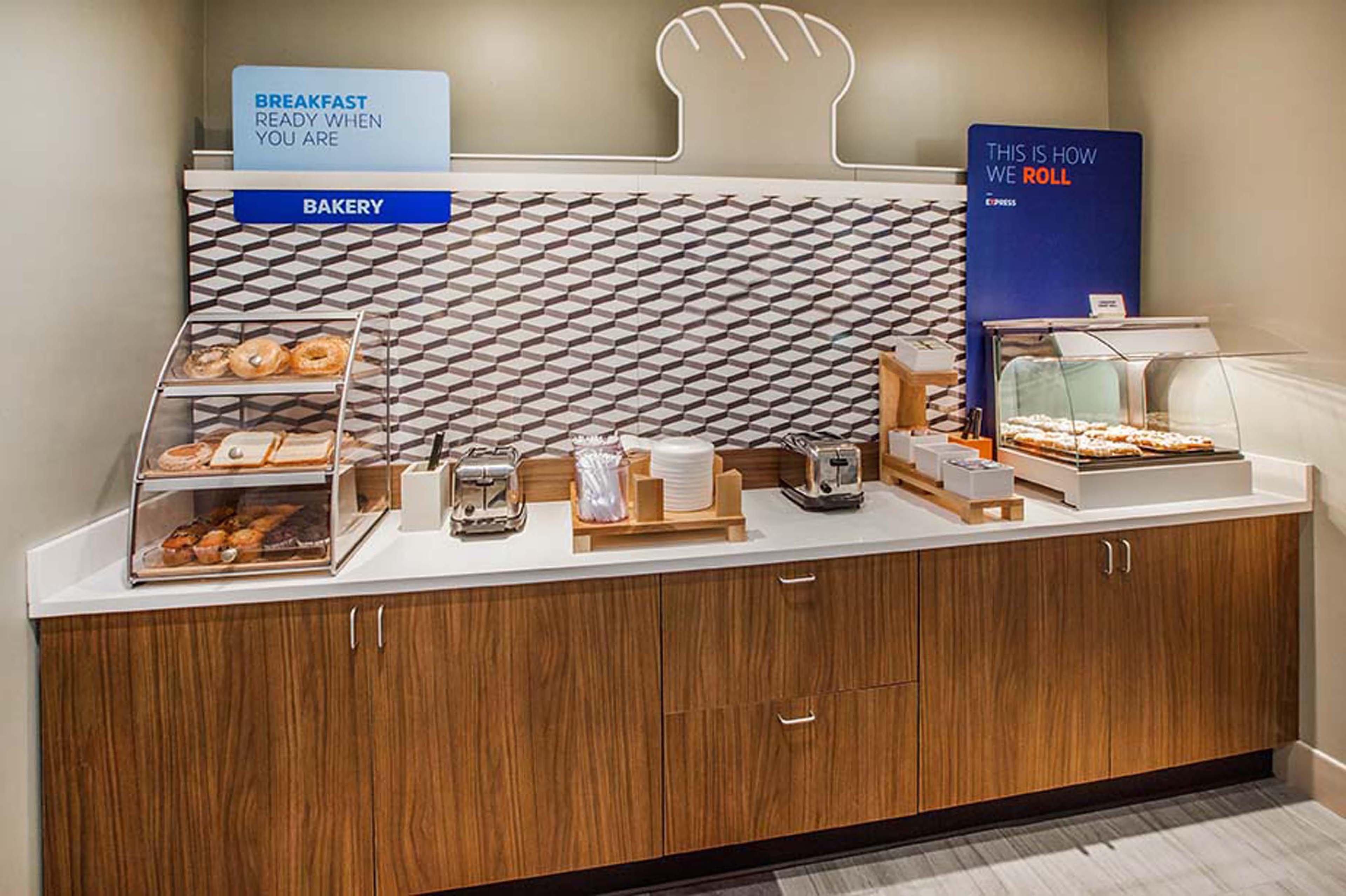 Holiday Inn Express Belle Vernon Екстер'єр фото