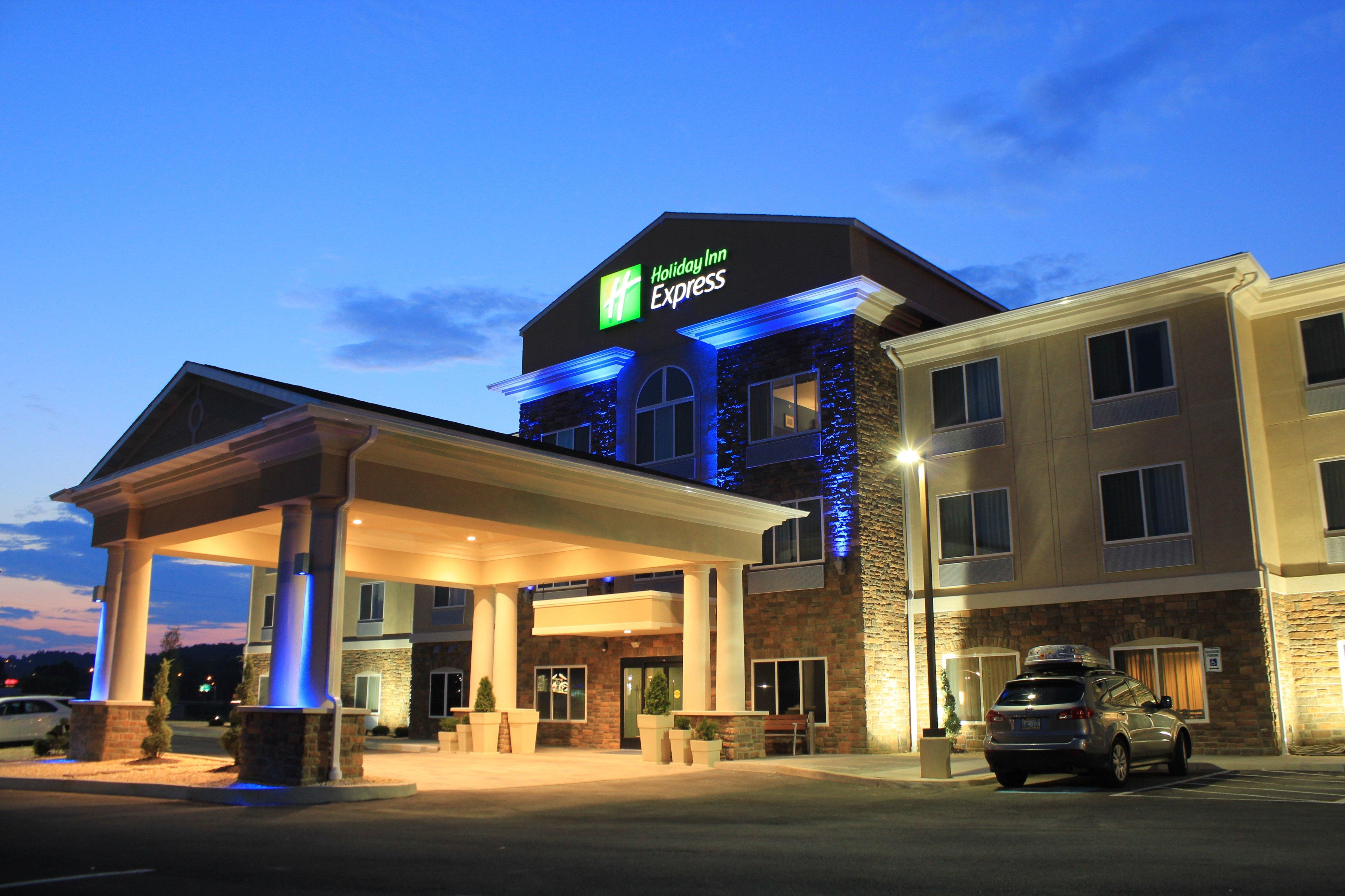 Holiday Inn Express Belle Vernon Екстер'єр фото