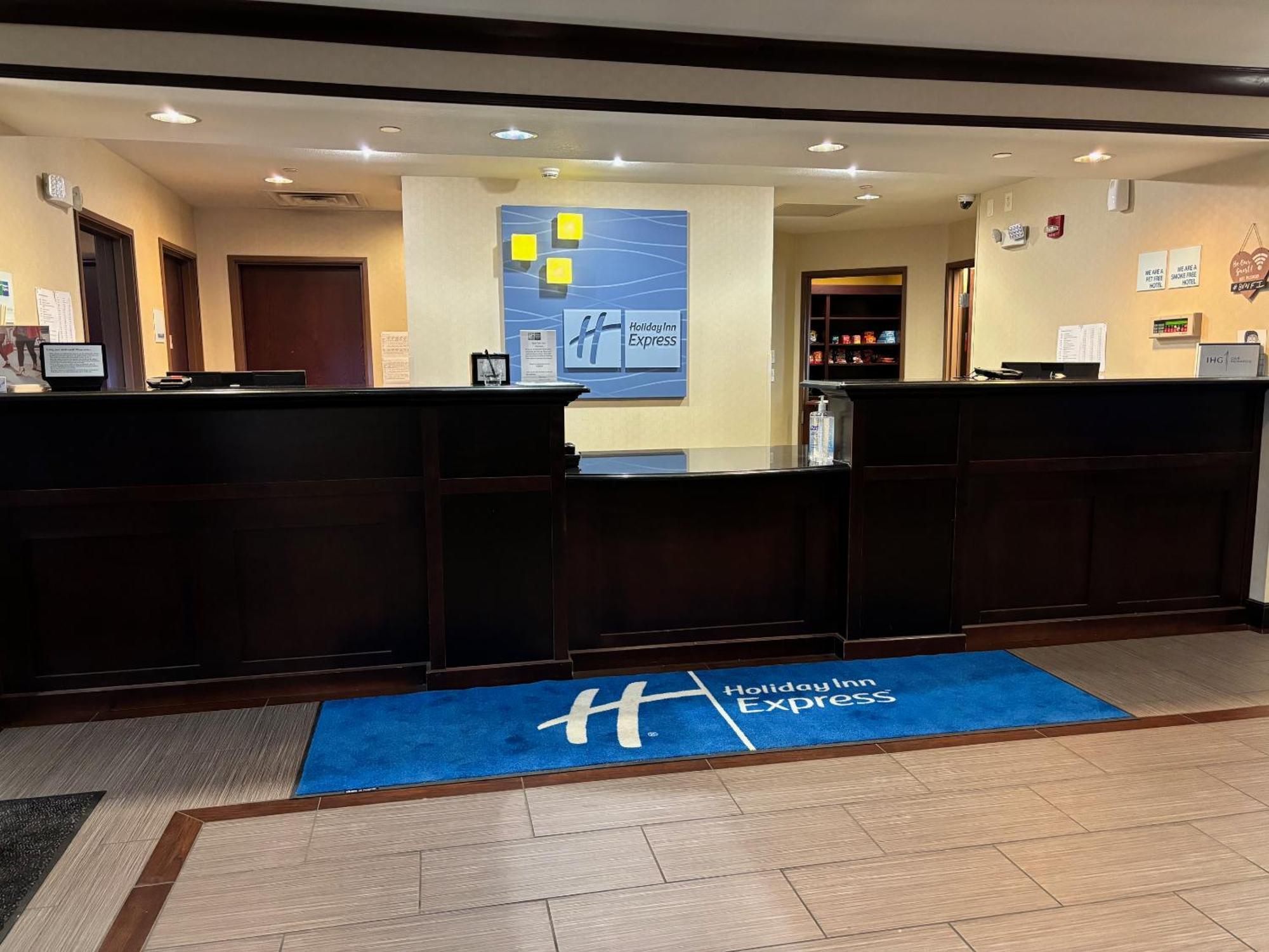 Holiday Inn Express Belle Vernon Екстер'єр фото