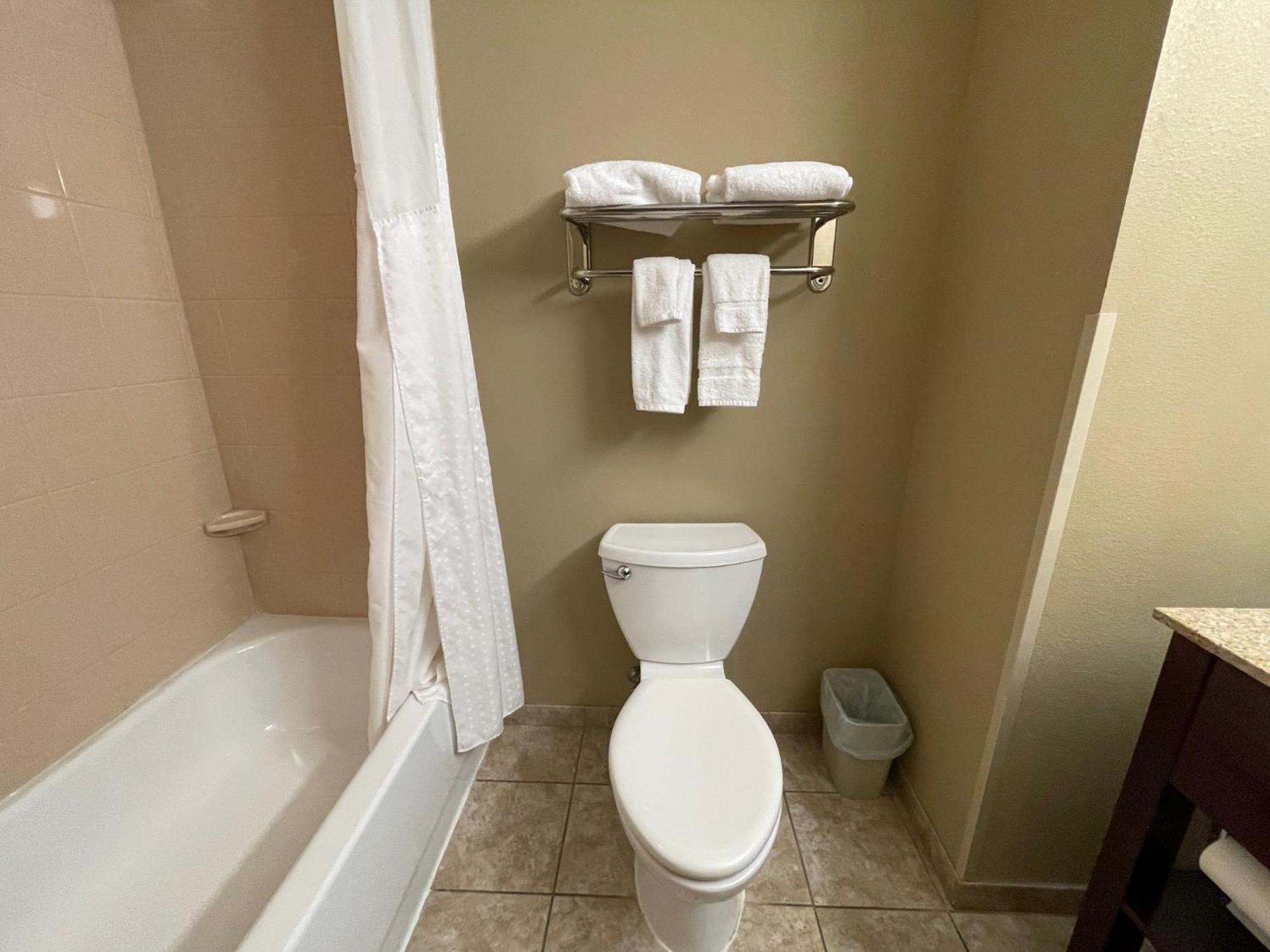 Holiday Inn Express Belle Vernon Екстер'єр фото