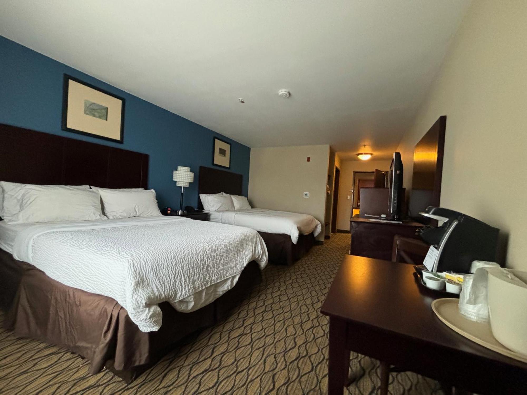 Holiday Inn Express Belle Vernon Екстер'єр фото