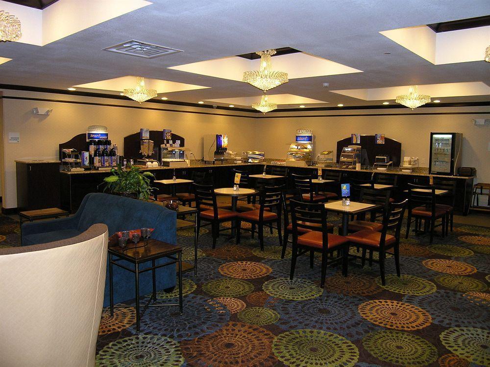 Holiday Inn Express Belle Vernon Екстер'єр фото