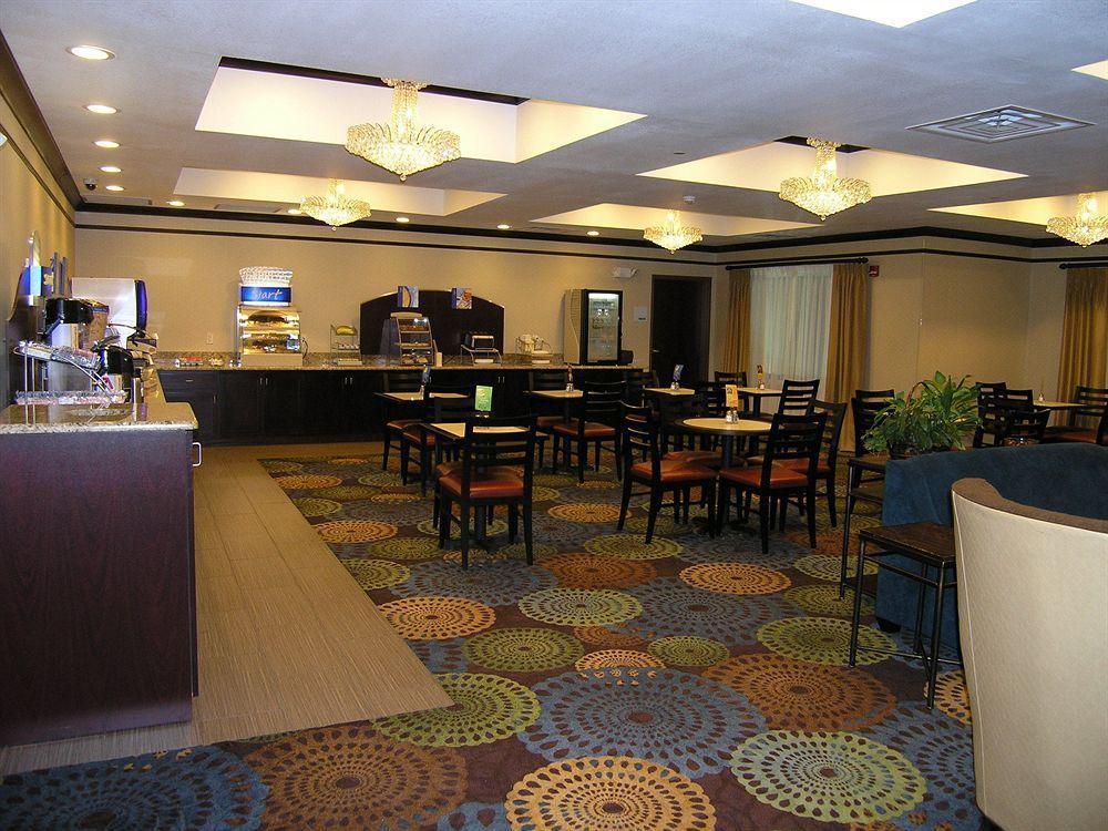 Holiday Inn Express Belle Vernon Екстер'єр фото
